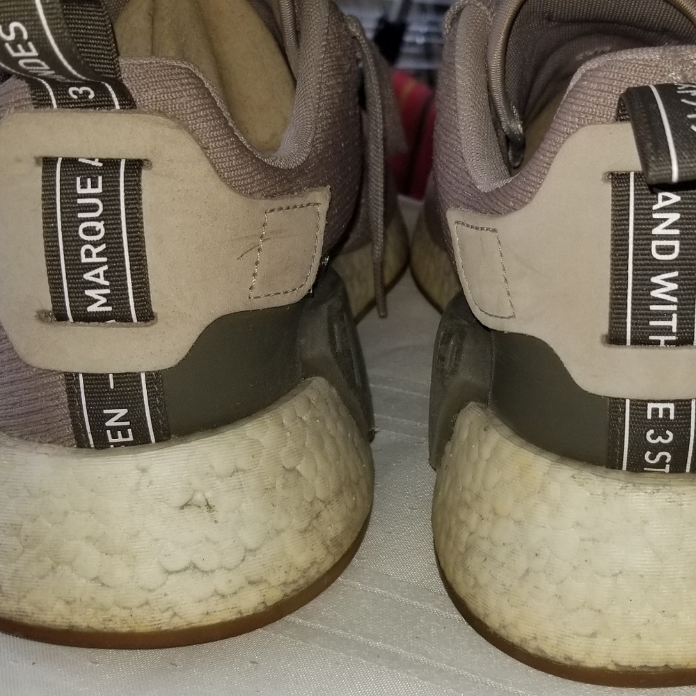 *PRE LOVED* Men's Adidas Boost Sneakers - Picture 5 of 7